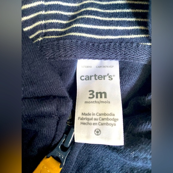 3 Months boy Carters pack! 3 Onesies, 2 piece fall outfit and 1 long sleeve💙🍁 - Picture 5 of 14